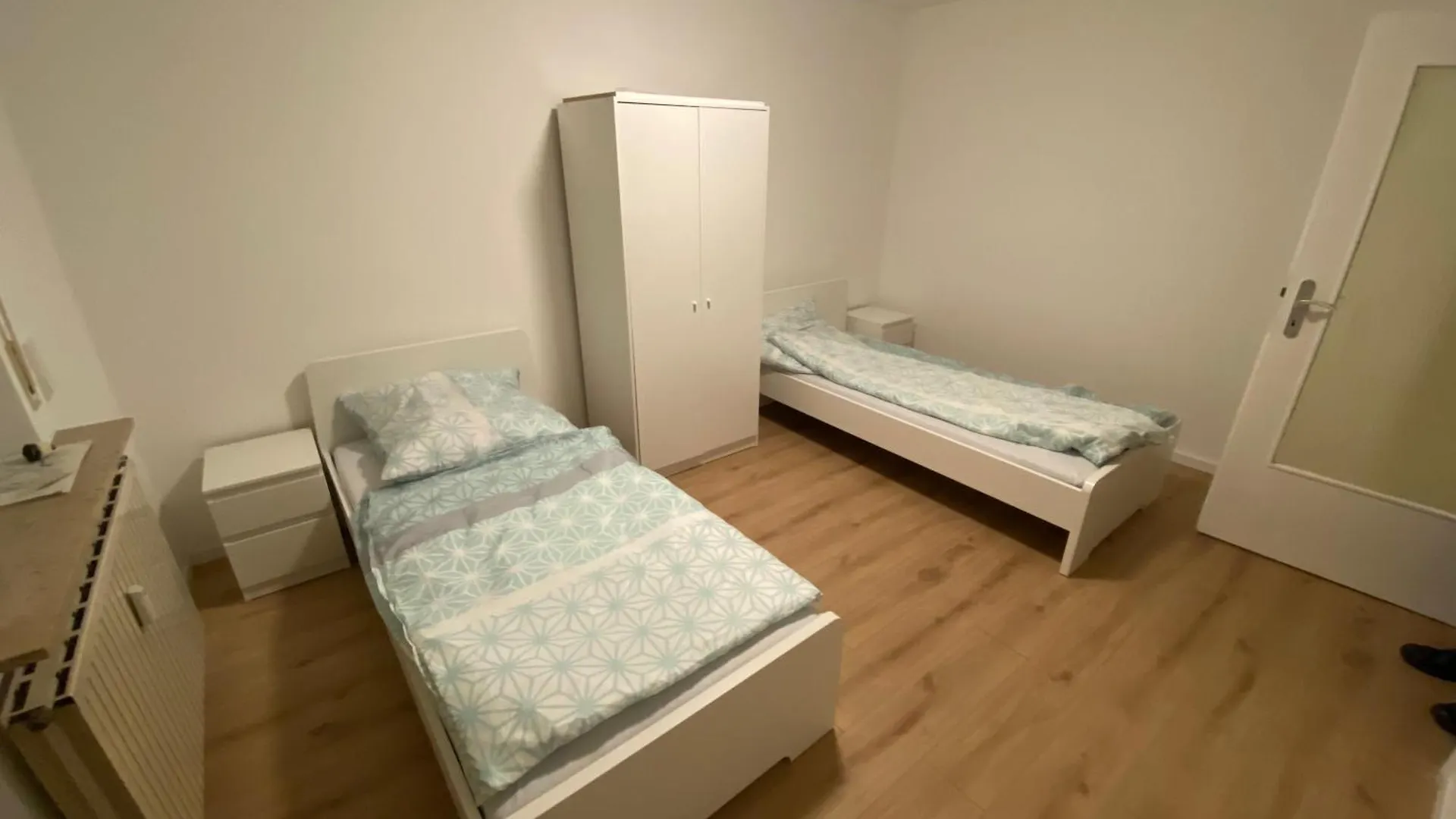 Monteur- Und Ferienunterkunft Mannheim-Wallstadt Apartment
